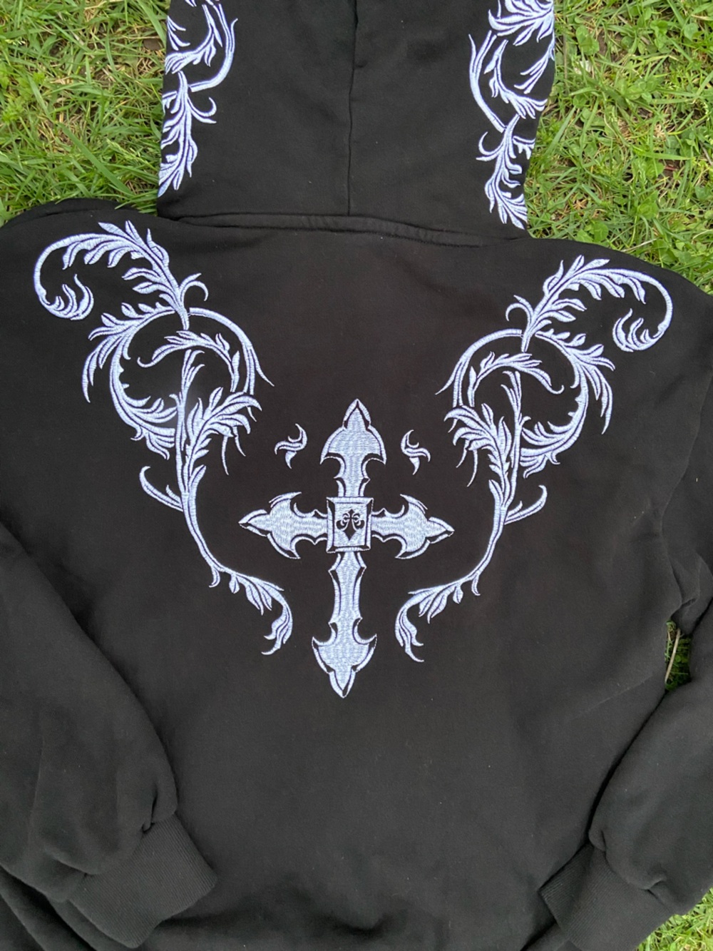 Affliction Black Pullover Hoodie with White Winged Skull Graphic - Picture 8 of 8